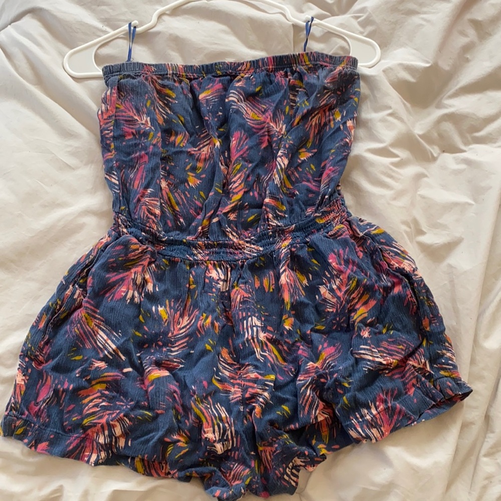Strapless tropical romper